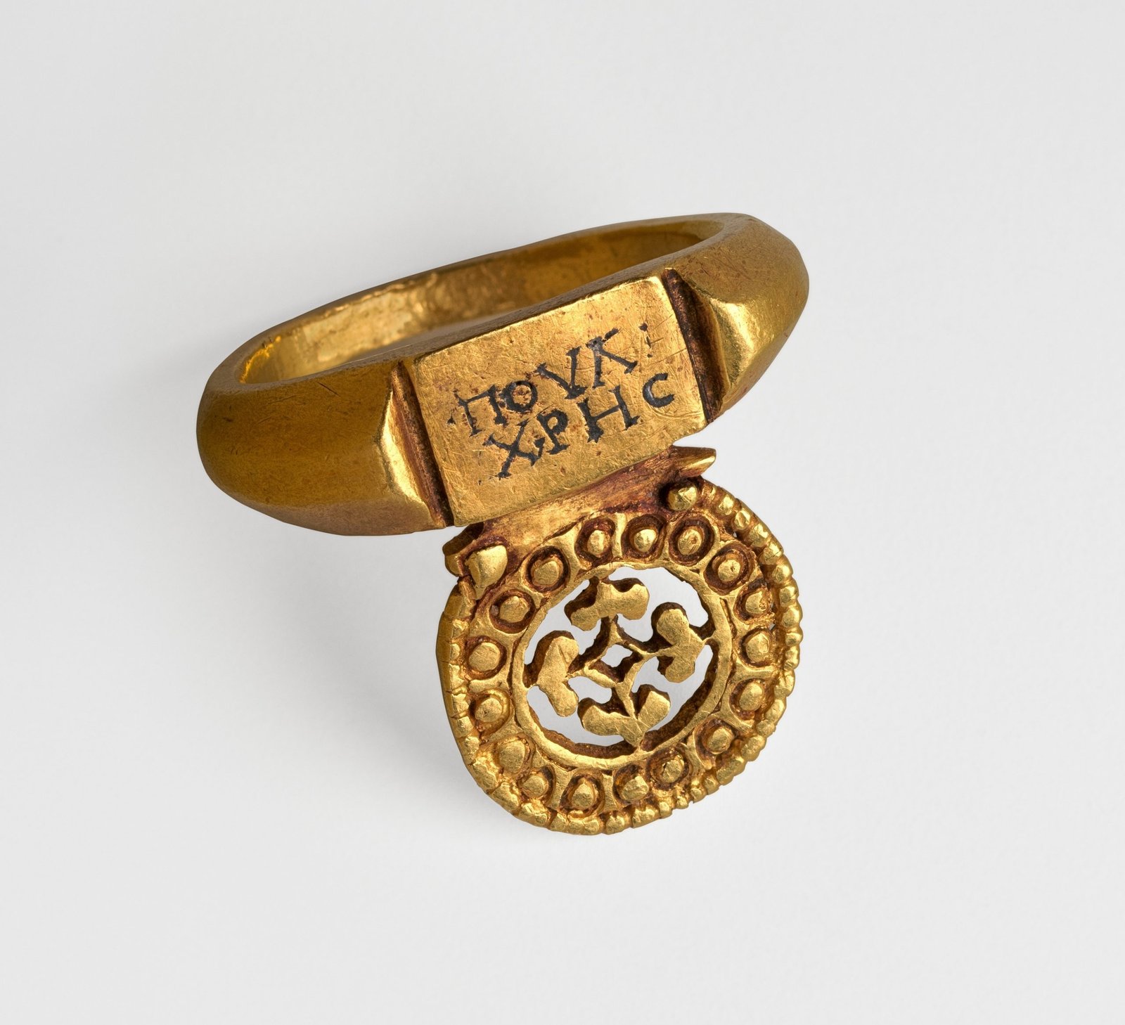 Roman key-rings, notes – Colors and Stones